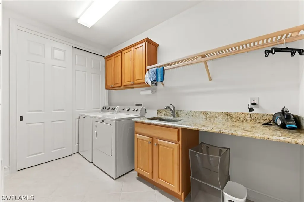 6057 Ashford Lane Naples FL 34110