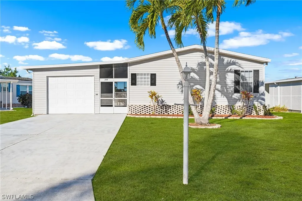 289 Riverwood Road Naples FL 34114