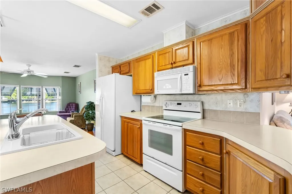 289 Riverwood Road Naples FL 34114