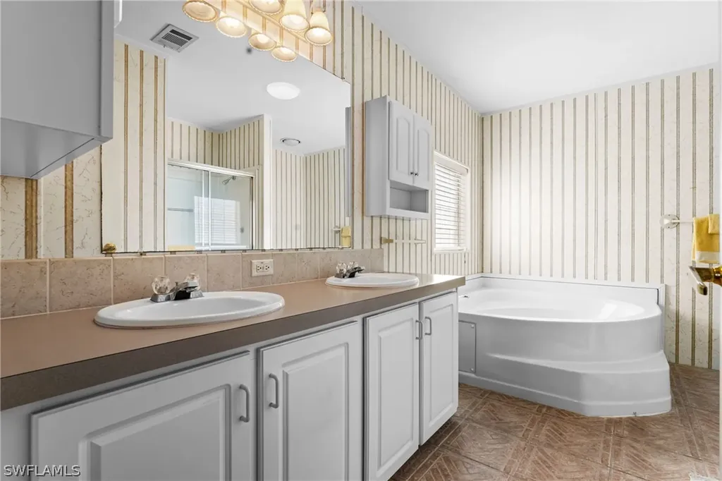 289 Riverwood Road Naples FL 34114