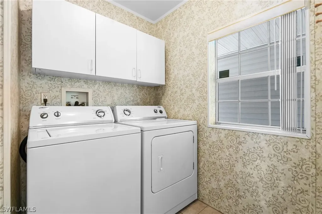 289 Riverwood Road Naples FL 34114