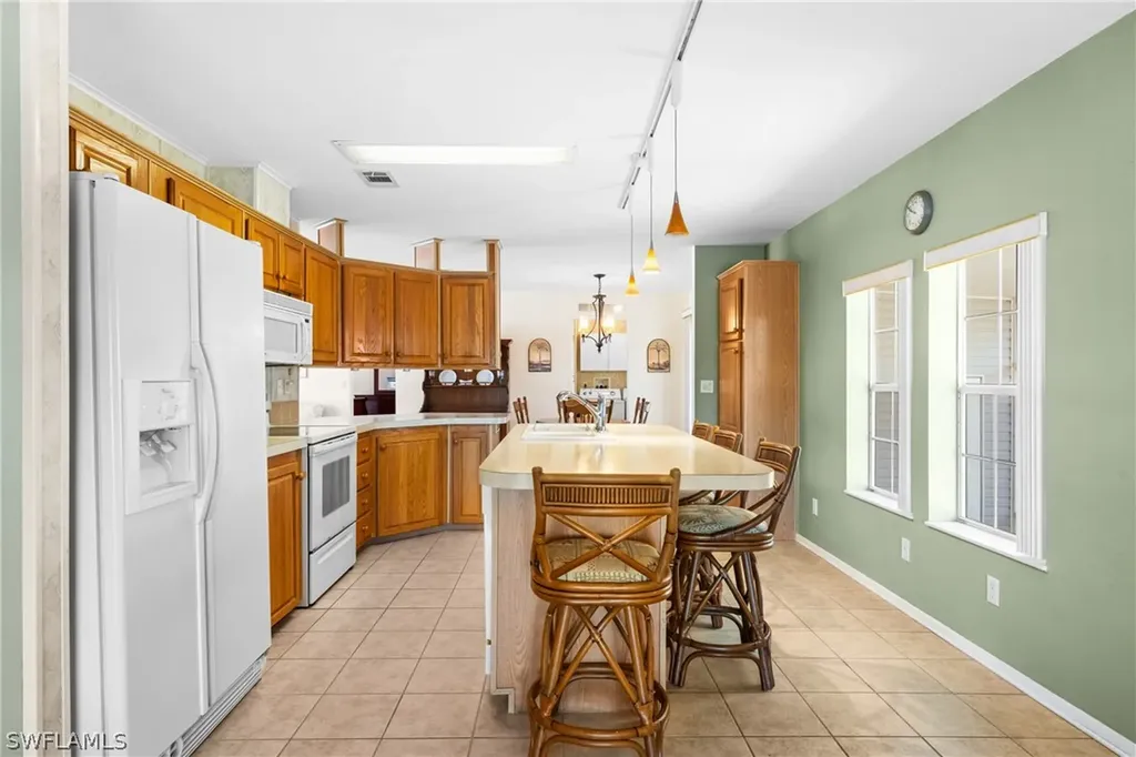 289 Riverwood Road Naples FL 34114