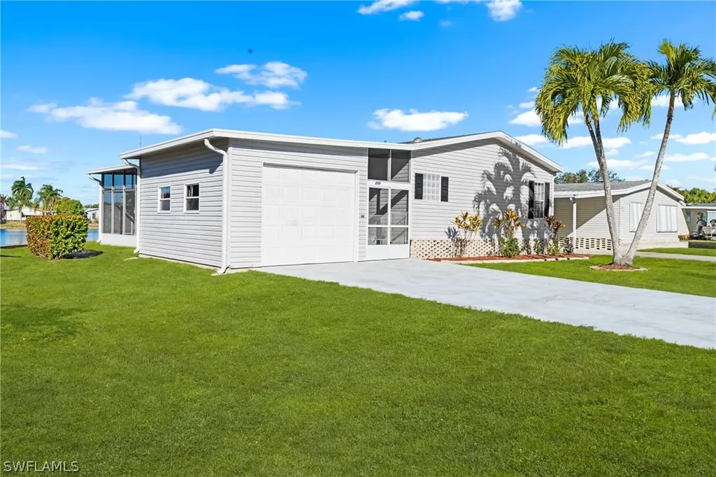 289 Riverwood Road Naples FL 34114