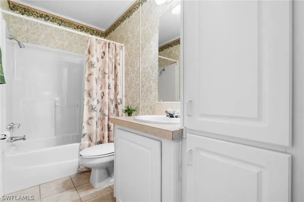 289 Riverwood Road Naples FL 34114