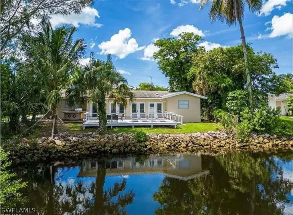 514 14th Street N Naples FL 34102