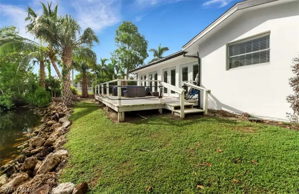 514 14th Street N Naples FL 34102