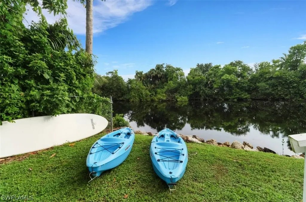 514 14th Street N Naples FL 34102