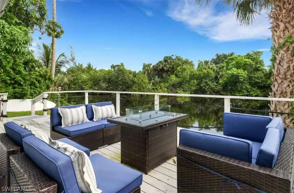 514 14th Street N Naples FL 34102