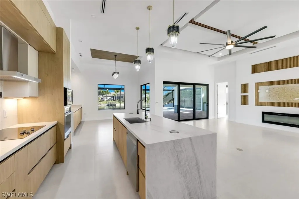 141 SE 21st Street Cape Coral FL 33990