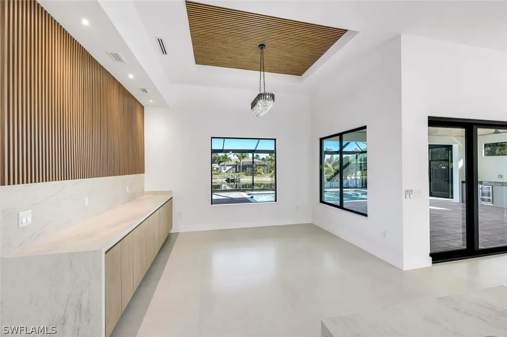 141 SE 21st Street Cape Coral FL 33990