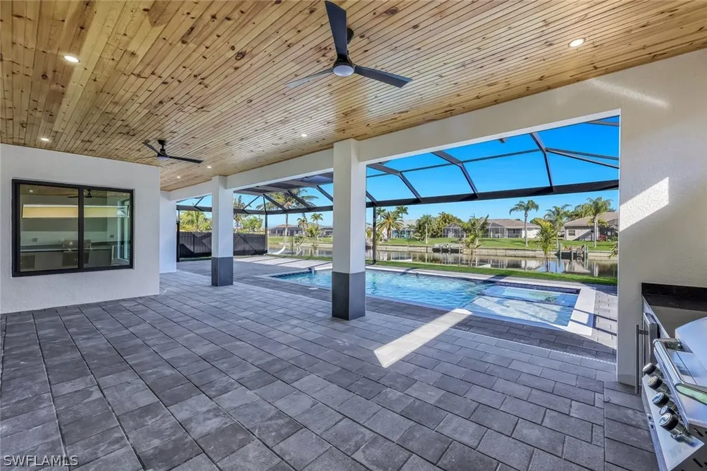 141 SE 21st Street Cape Coral FL 33990