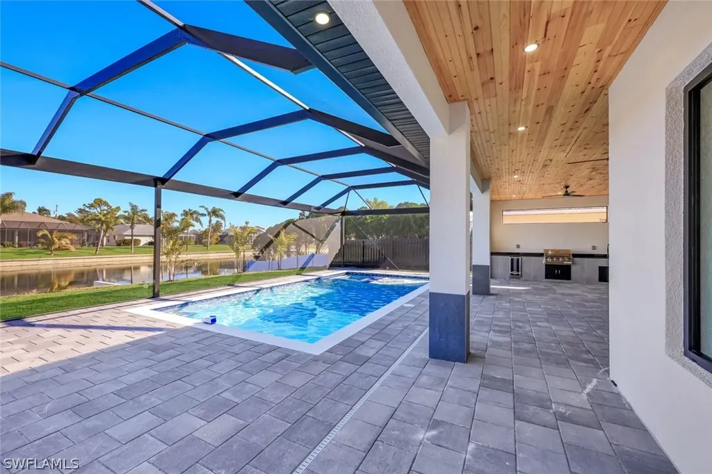141 SE 21st Street Cape Coral FL 33990