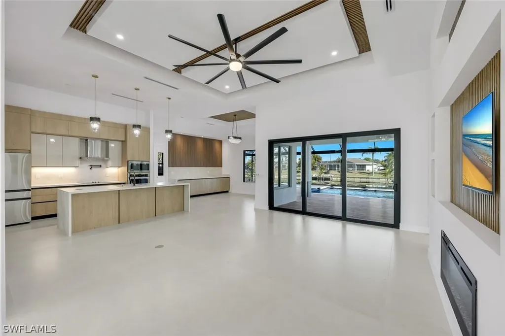 141 SE 21st Street Cape Coral FL 33990
