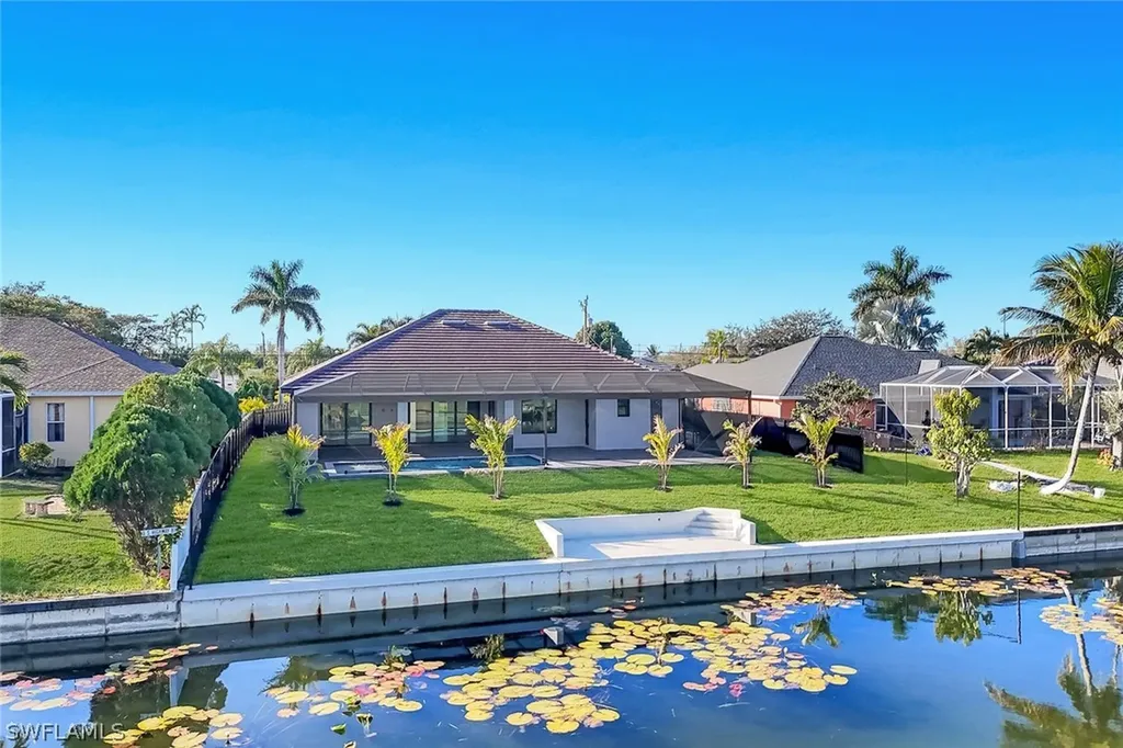 141 SE 21st Street Cape Coral FL 33990