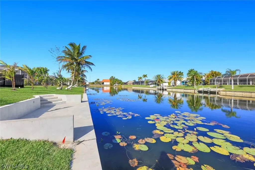 141 SE 21st Street Cape Coral FL 33990