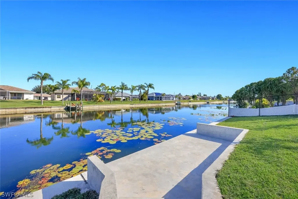 141 SE 21st Street Cape Coral FL 33990