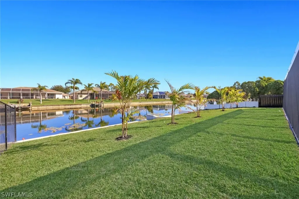 141 SE 21st Street Cape Coral FL 33990