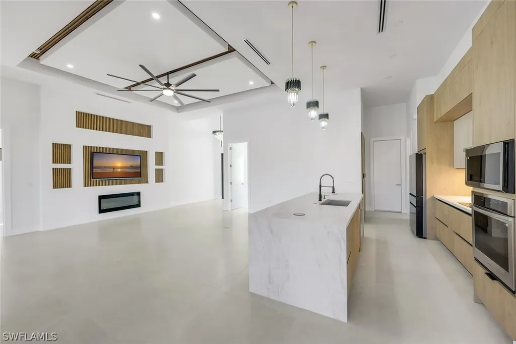 141 SE 21st Street Cape Coral FL 33990