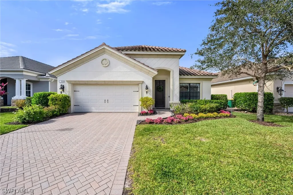 3634 Canopy Circle Naples FL 34120