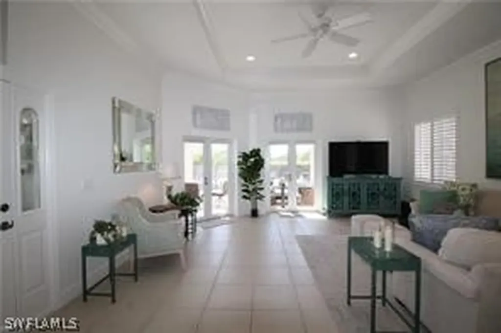 11002 Vanderbilt Drive Naples FL 34108