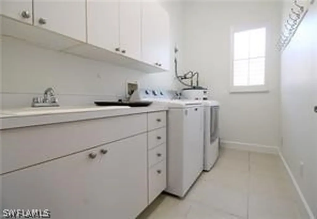 11002 Vanderbilt Drive Naples FL 34108