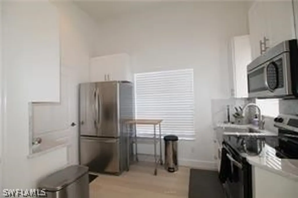 11002 Vanderbilt Drive Naples FL 34108