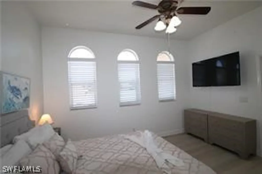 11002 Vanderbilt Drive Naples FL 34108