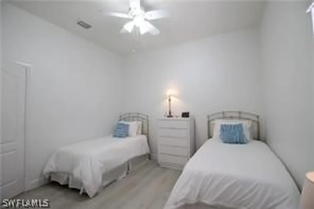 11002 Vanderbilt Drive Naples FL 34108