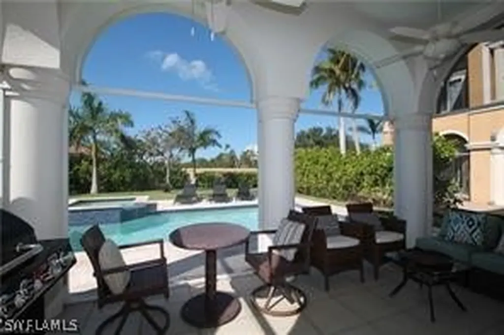11002 Vanderbilt Drive Naples FL 34108