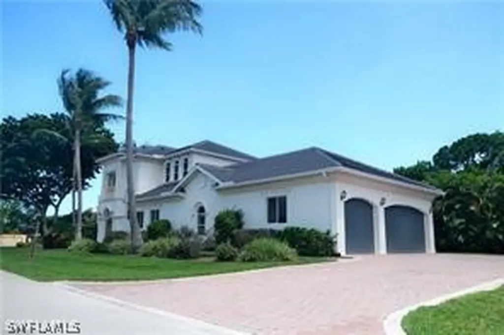 11002 Vanderbilt Drive Naples FL 34108