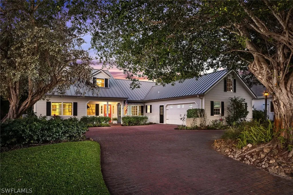 517 Devils Lane Naples FL 34103
