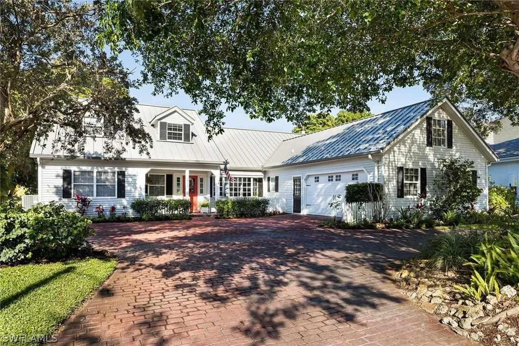 517 Devils Lane Naples FL 34103