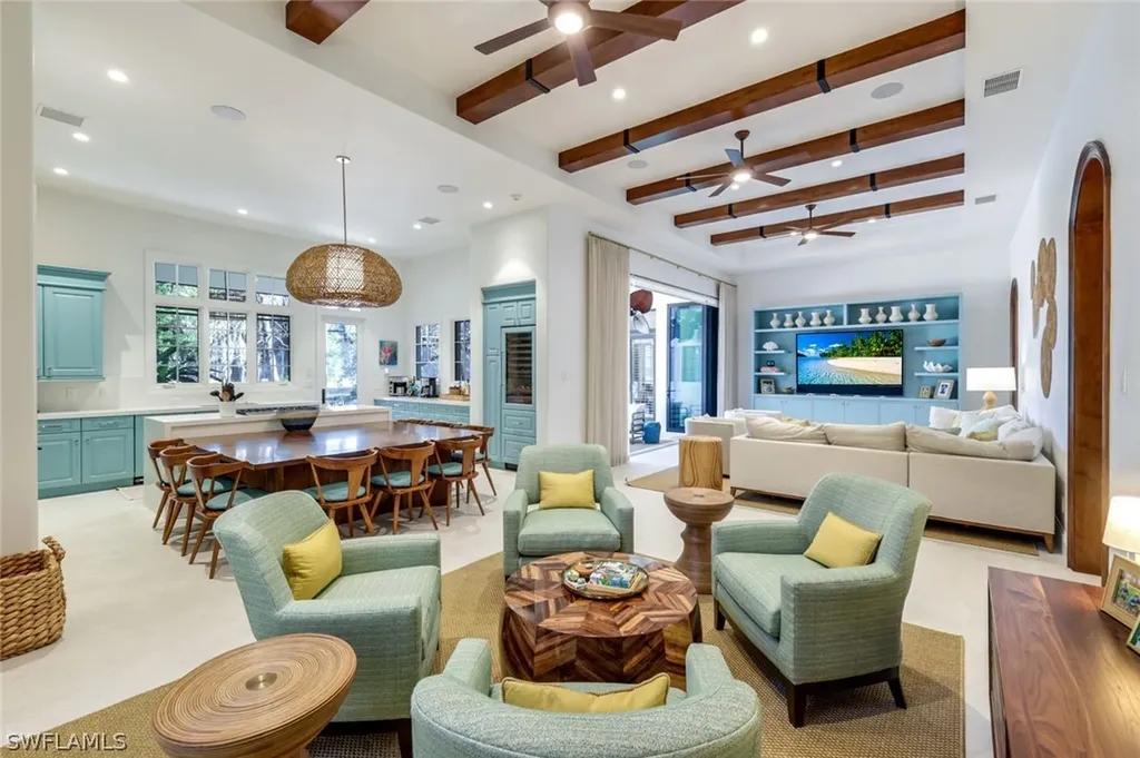 2904 Tiburon Boulevard E Naples FL 34109