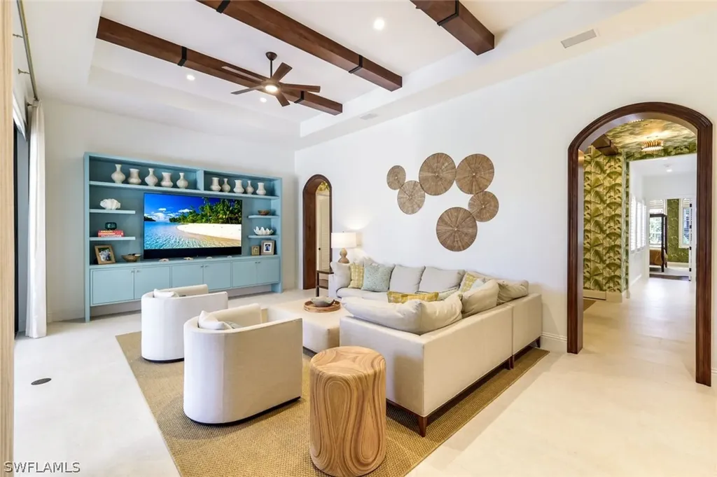 2904 Tiburon Boulevard E Naples FL 34109