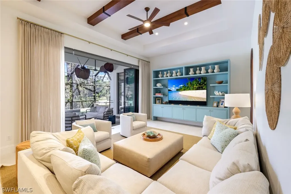 2904 Tiburon Boulevard E Naples FL 34109