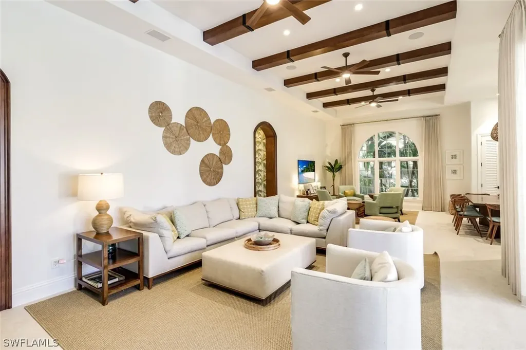 2904 Tiburon Boulevard E Naples FL 34109