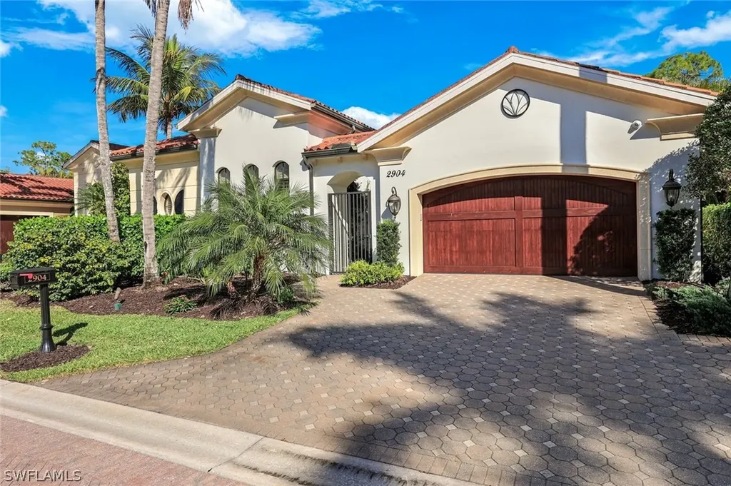 2904 Tiburon Boulevard E Naples FL 34109