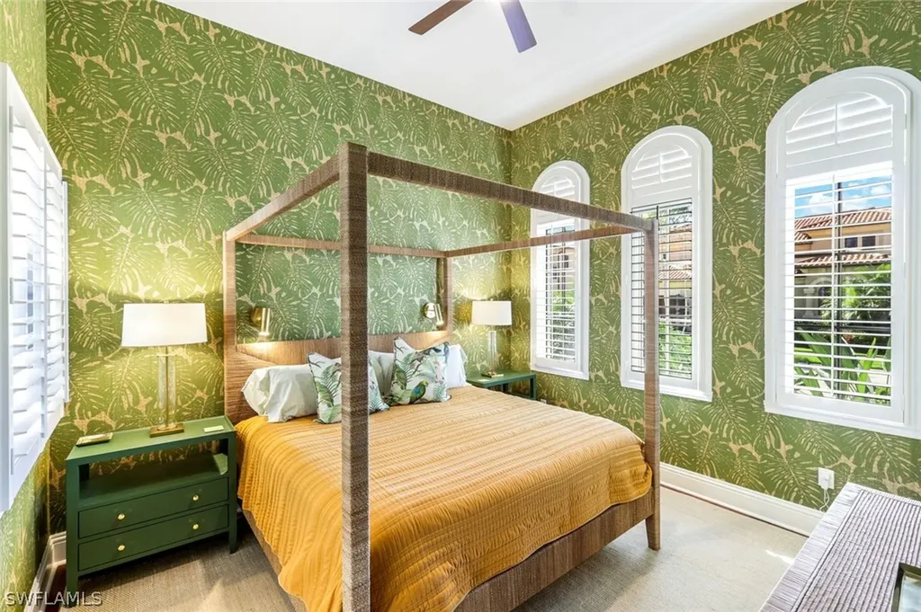 2904 Tiburon Boulevard E Naples FL 34109
