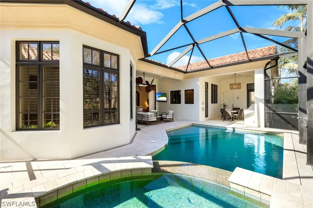 2904 Tiburon Boulevard E Naples FL 34109