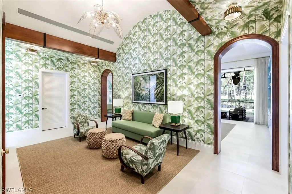 2904 Tiburon Boulevard E Naples FL 34109