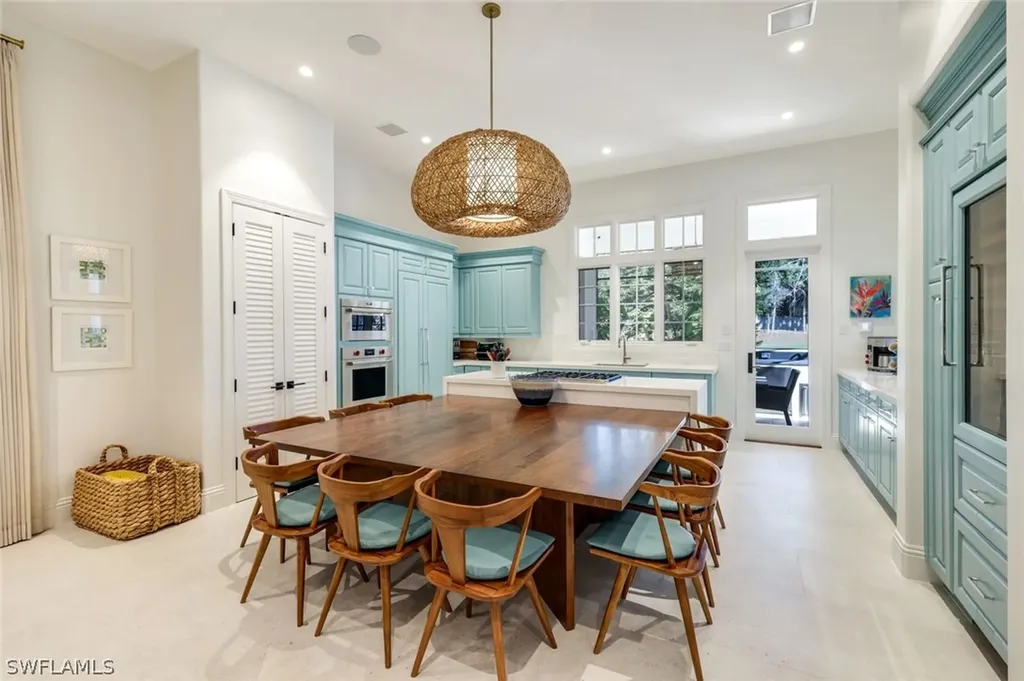 2904 Tiburon Boulevard E Naples FL 34109