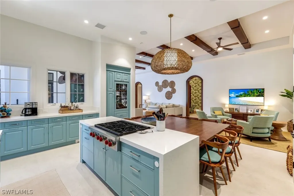 2904 Tiburon Boulevard E Naples FL 34109