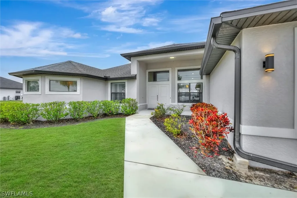 2534 SW 17th Avenue Cape Coral FL 33914