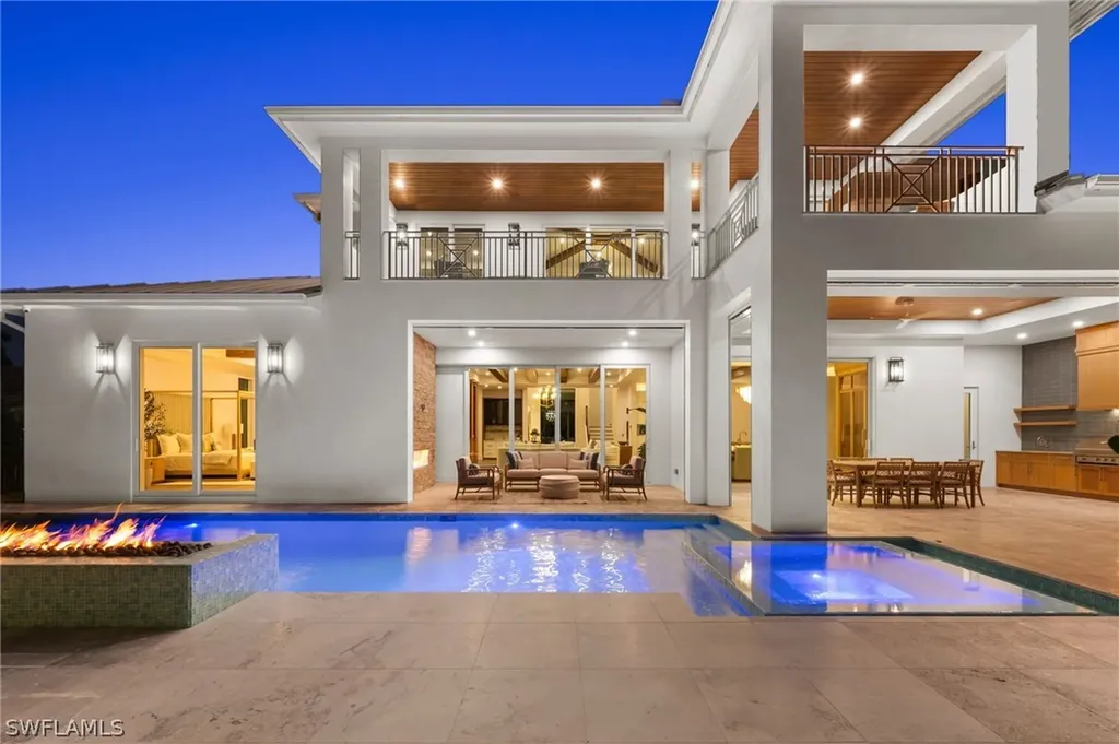 Naples FL, 570 Harbour Drive