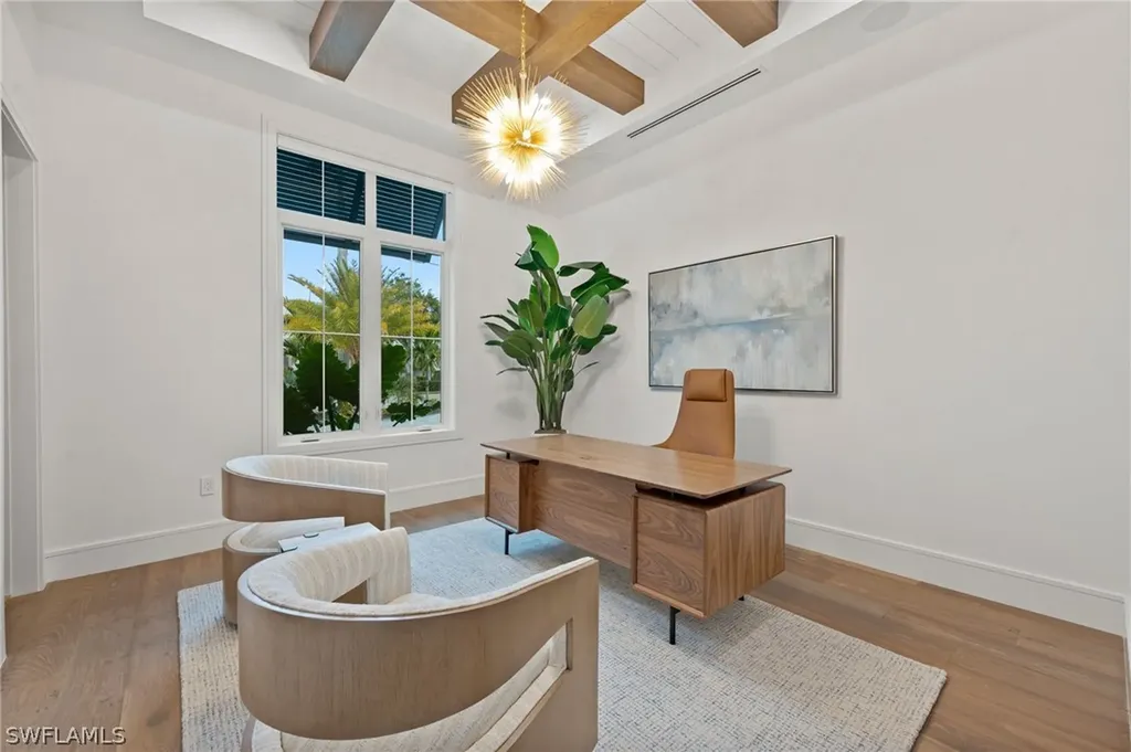 570 Harbour Drive Naples FL 34103