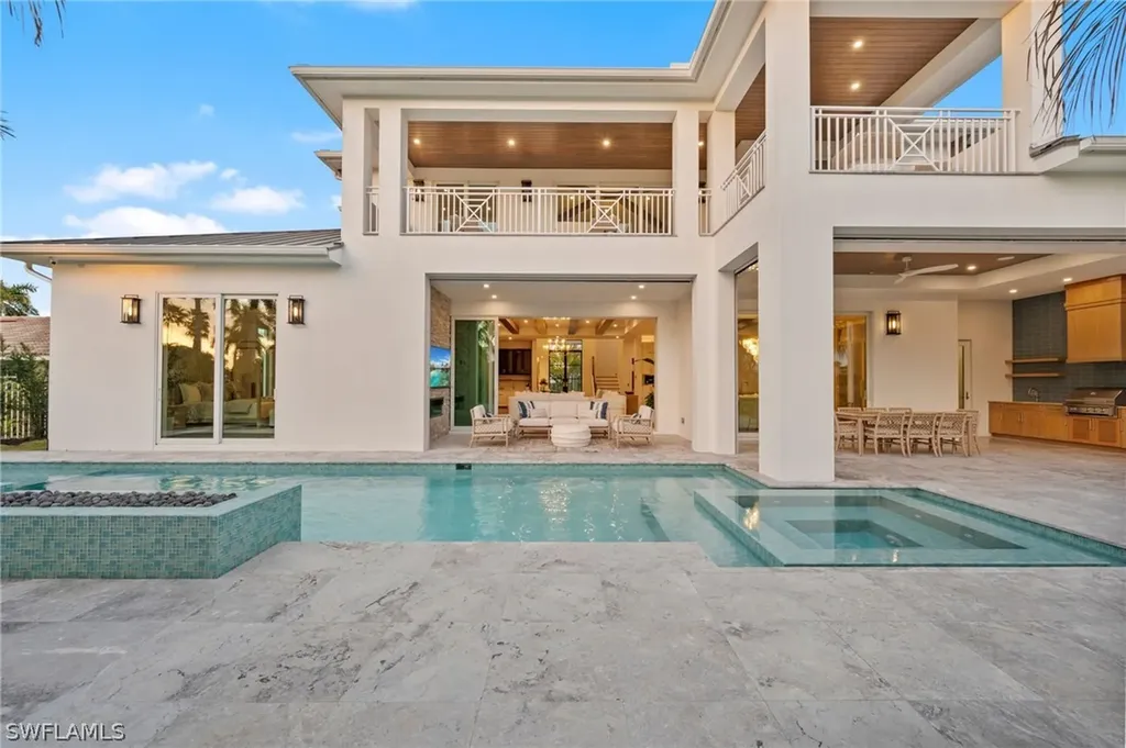 570 Harbour Drive Naples FL 34103
