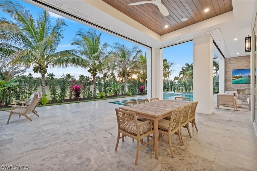 570 Harbour Drive Naples FL 34103