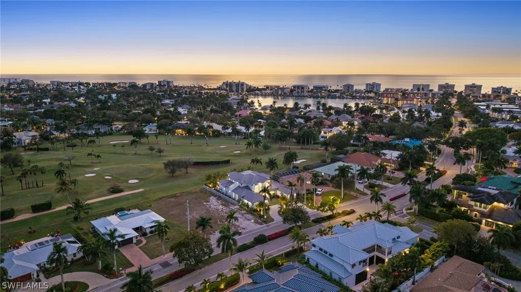 570 Harbour Drive Naples FL 34103