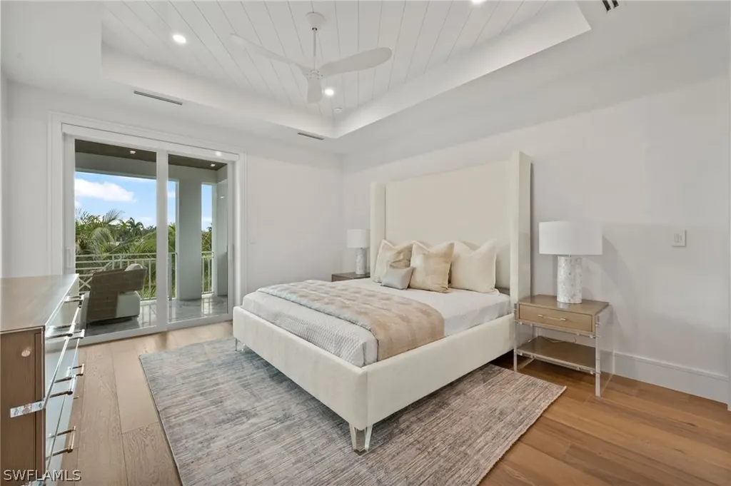570 Harbour Drive Naples FL 34103