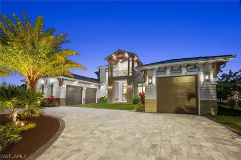 570 Harbour Drive Naples FL 34103
